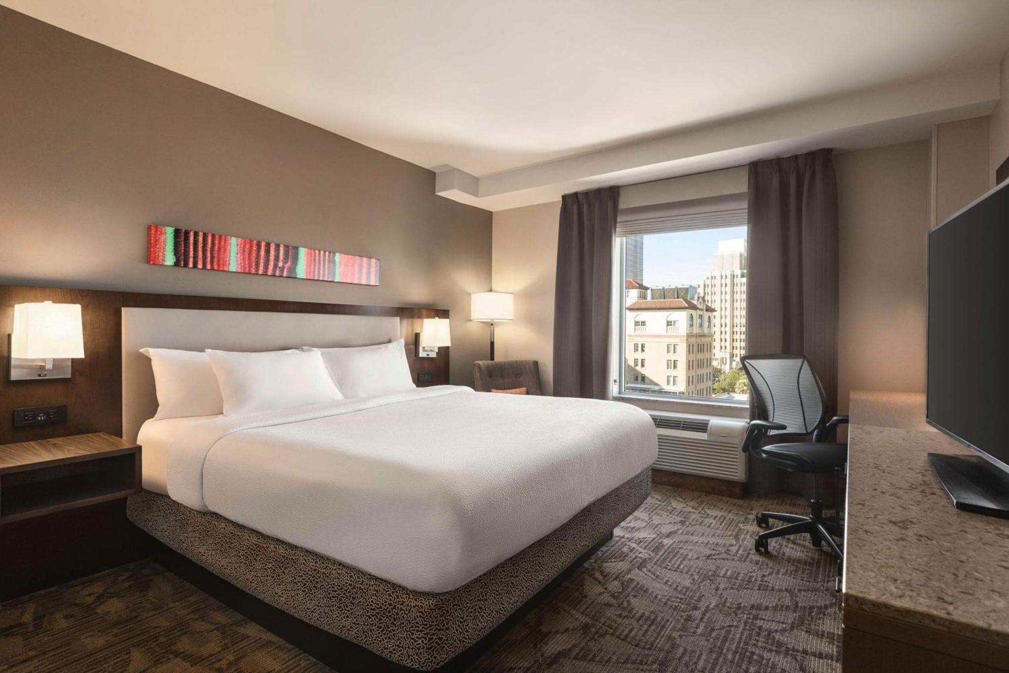 Hilton Garden Inn San Antonio Downtown Riverwalk Exterior photo