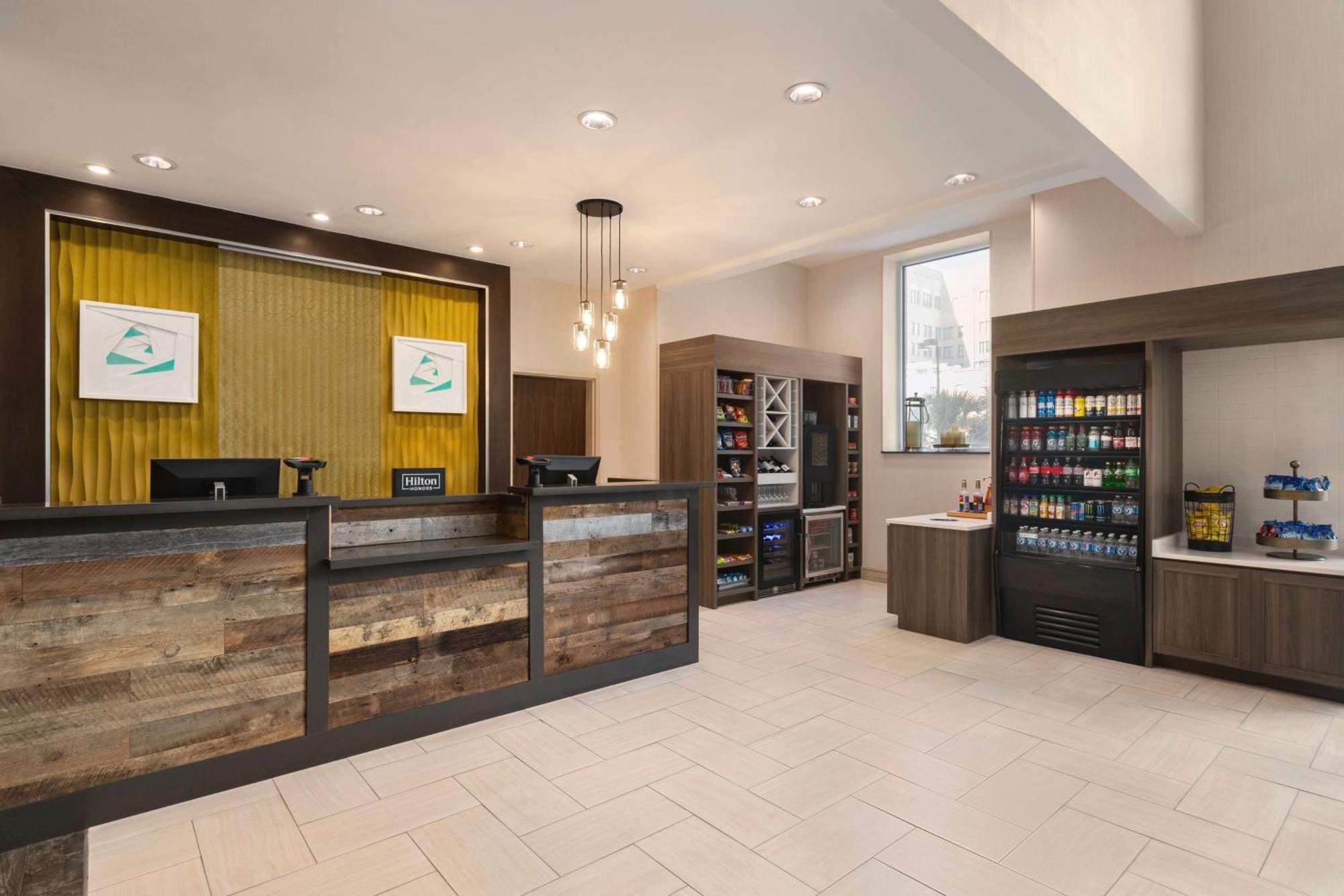 Hilton Garden Inn San Antonio Downtown Riverwalk Exterior photo